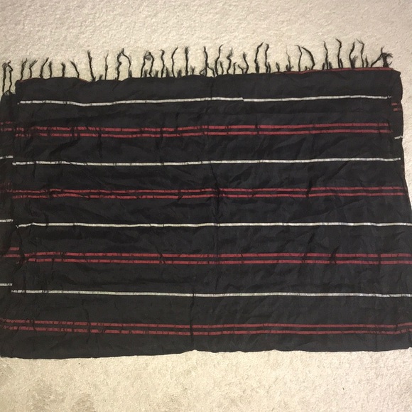 Silk long rectangular scarf with tassel ends - Picture 6 of 6